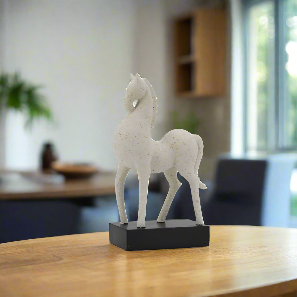 CABALLO INGLES PIEDRA CON BASE RESINA