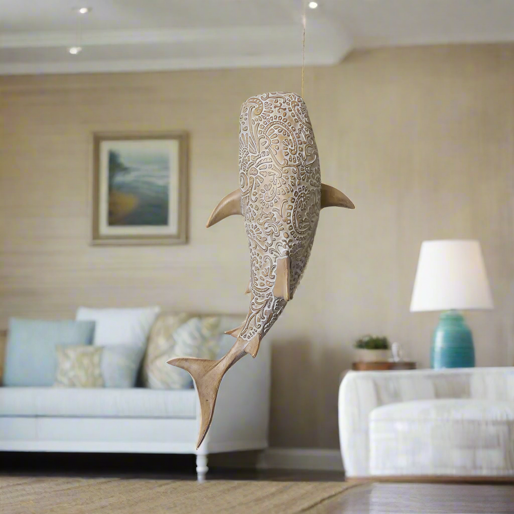 TIBURON BALLENA RESINA